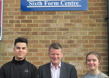 Richard Benyon visits Year 12 students