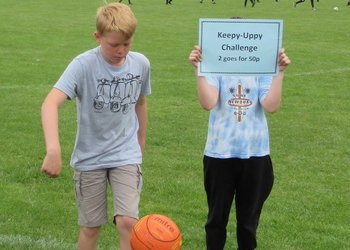 Ridgeway and Chiltern spend lunchtime raising funds for House charities